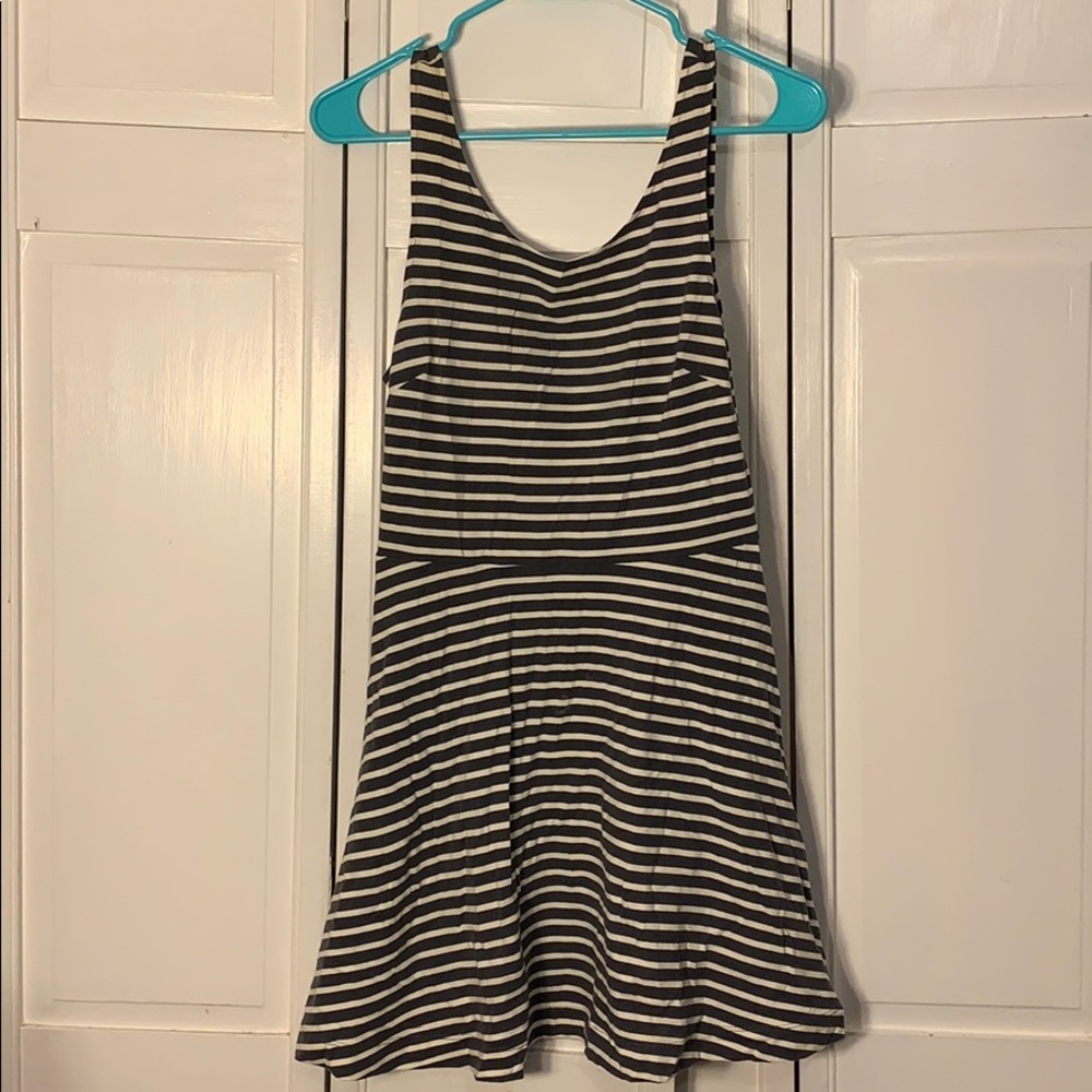 AMERICAN EAGLE | Striped dress with back cutout